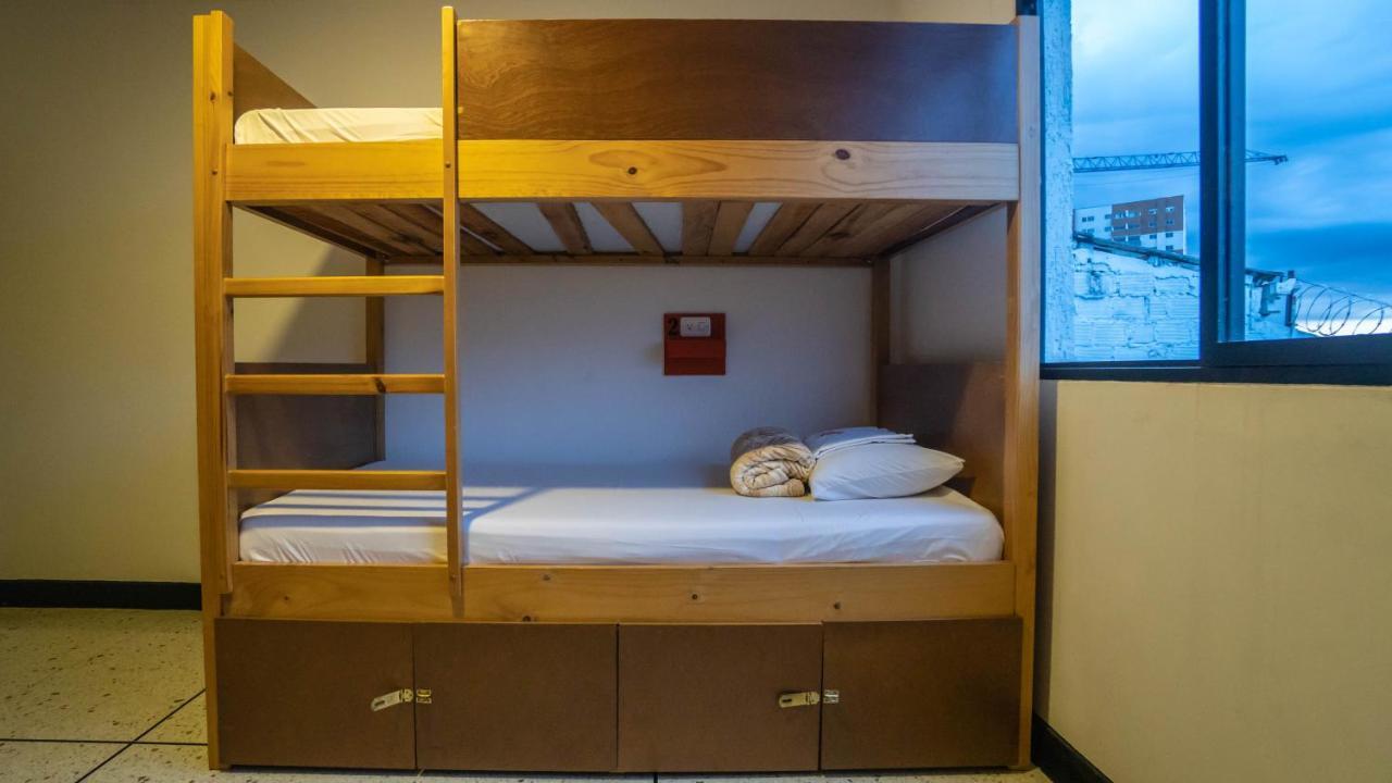Wanderlust Hostel Armenia  Bagian luar foto