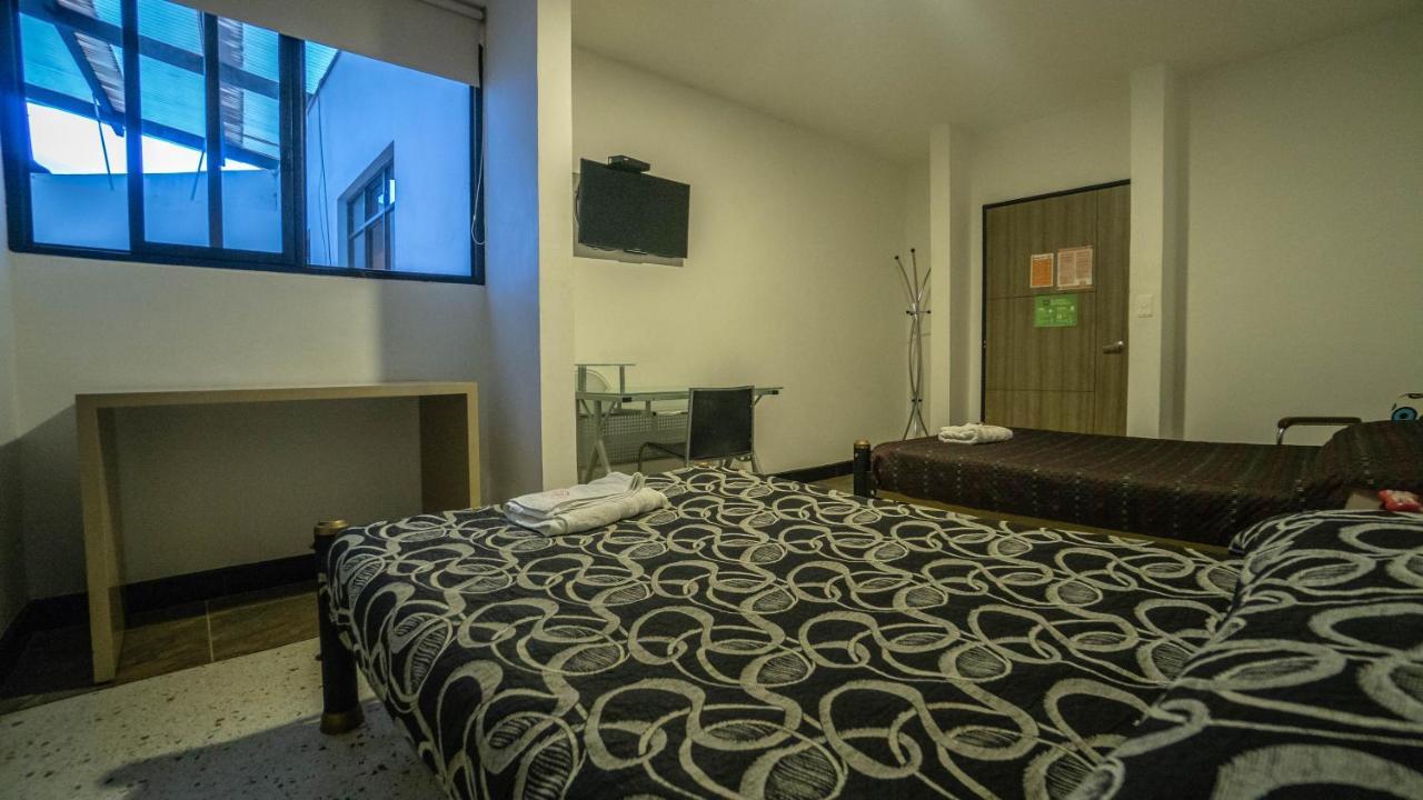 Wanderlust Hostel Armenia  Bagian luar foto